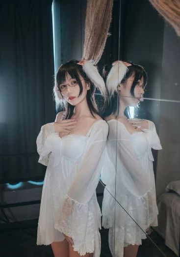 成人四虎影院