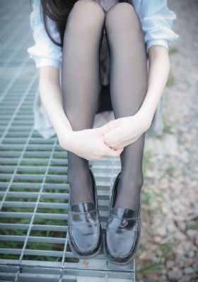 激情艳女